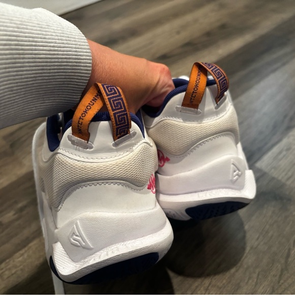 Nike Kids White and Pink Sneakers athletic youth size 7 sports sporty - Picture 4 of 11